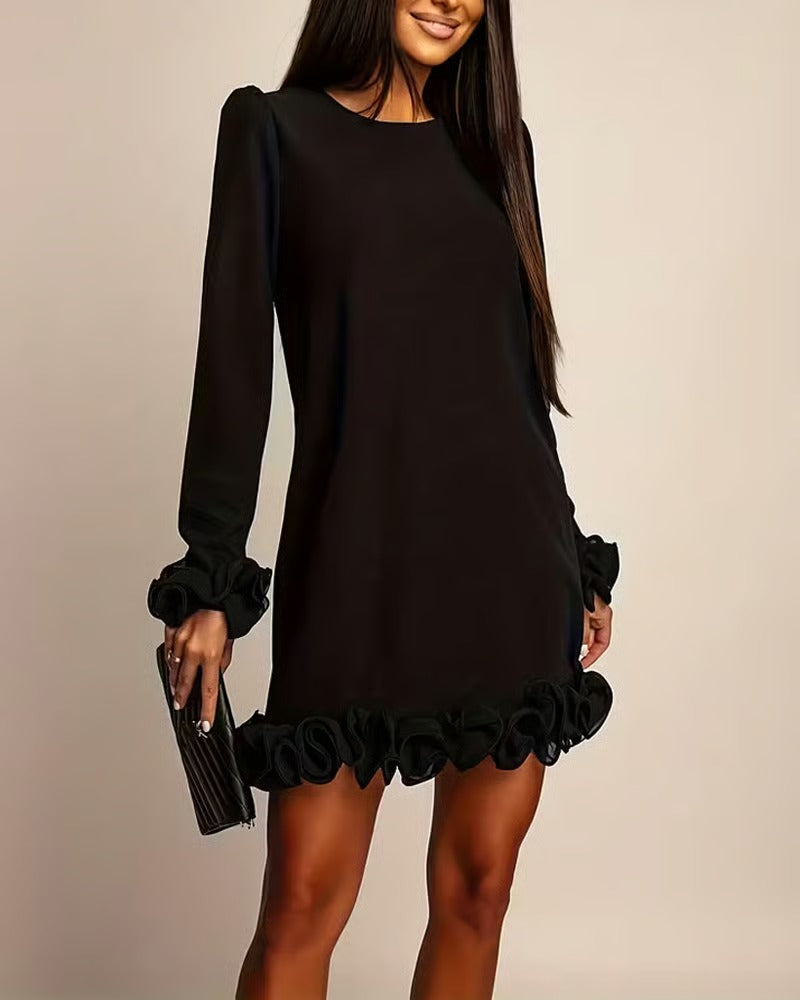 Vestido con mangas abullonadas y corte recto con capullos de flores